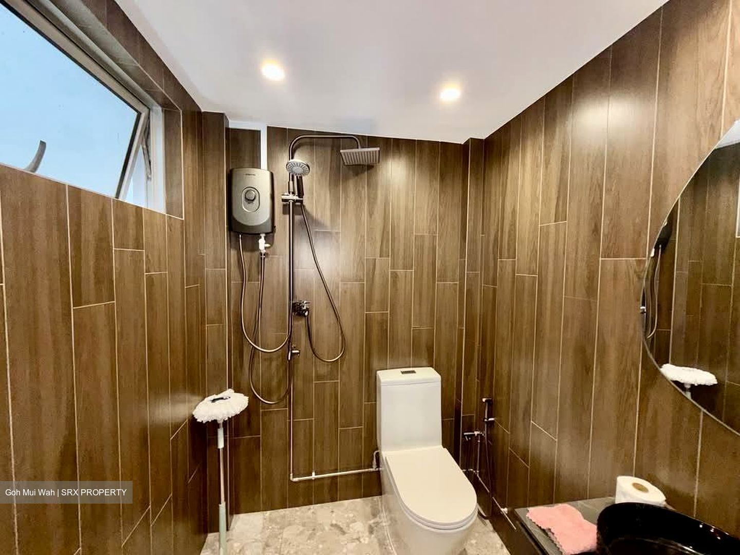 Joo Chiat Road (D15), Office #575678741